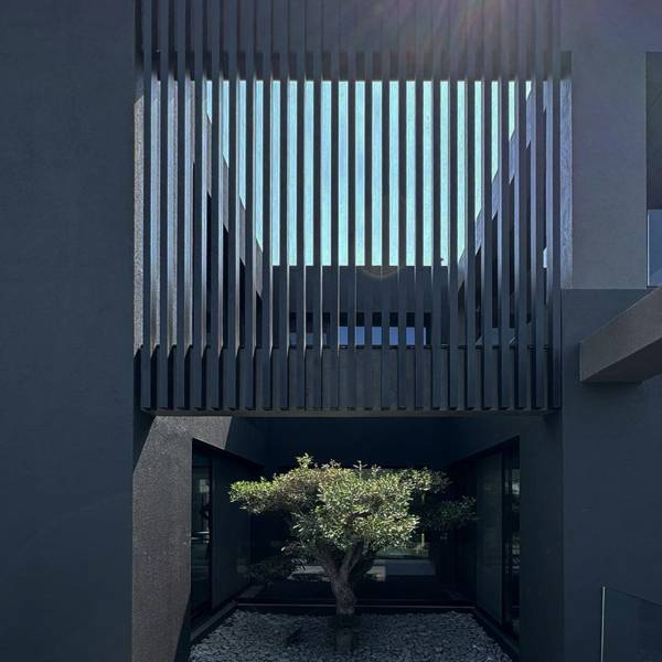 EXTERIOR 7.jpg